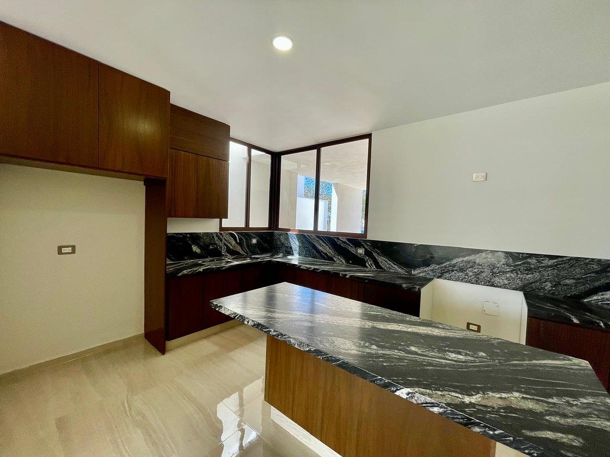 5 de 24: Cocina con gavetas