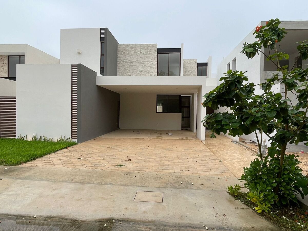 1 de 23: Fachada