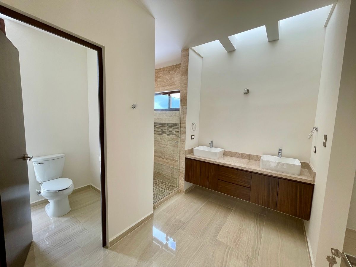 19 de 24: baño recamara principal