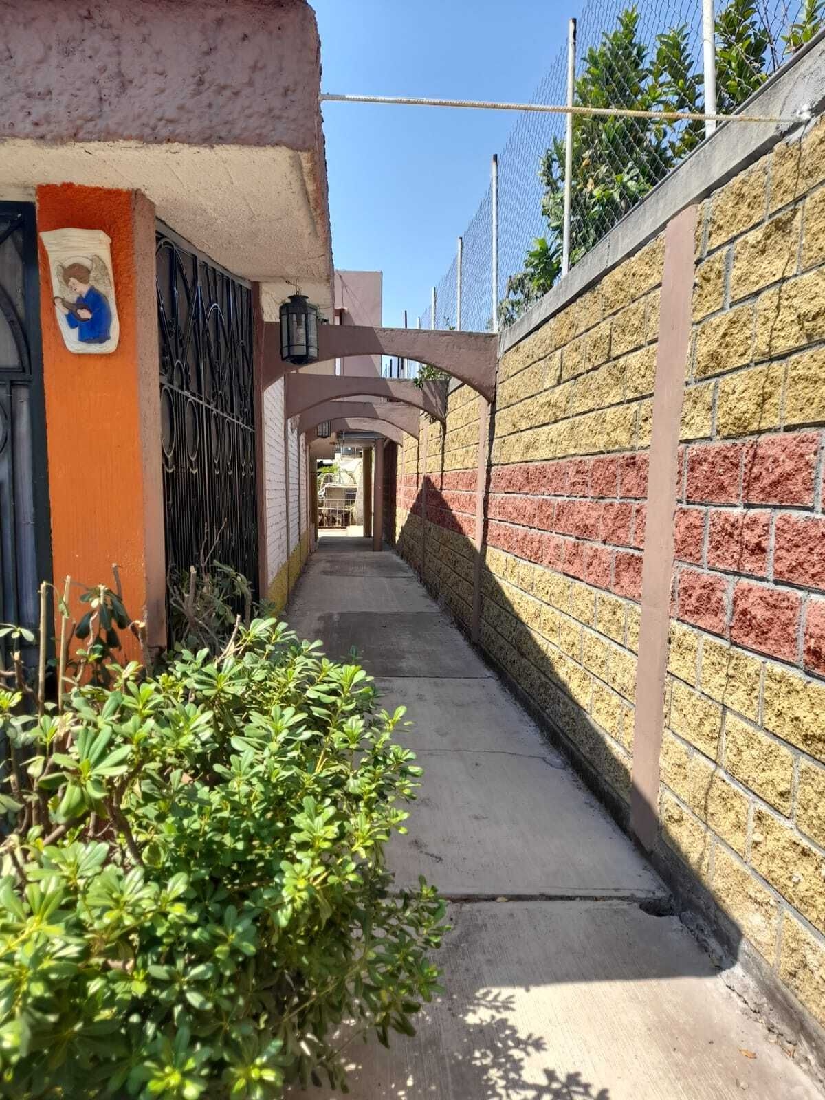 ACCESO 1 A LA PARTE DE ATRAS