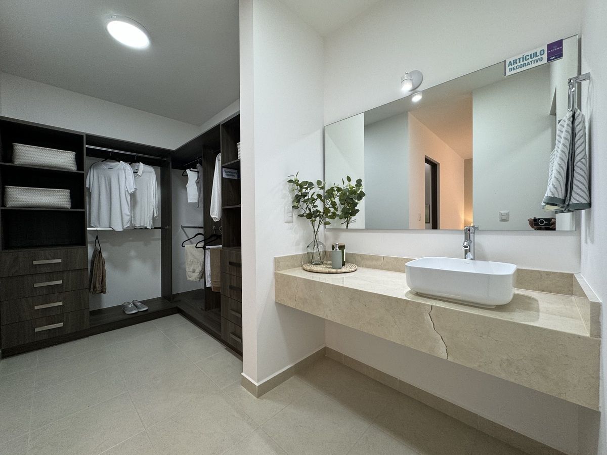 21 de 27: Walk ing closet