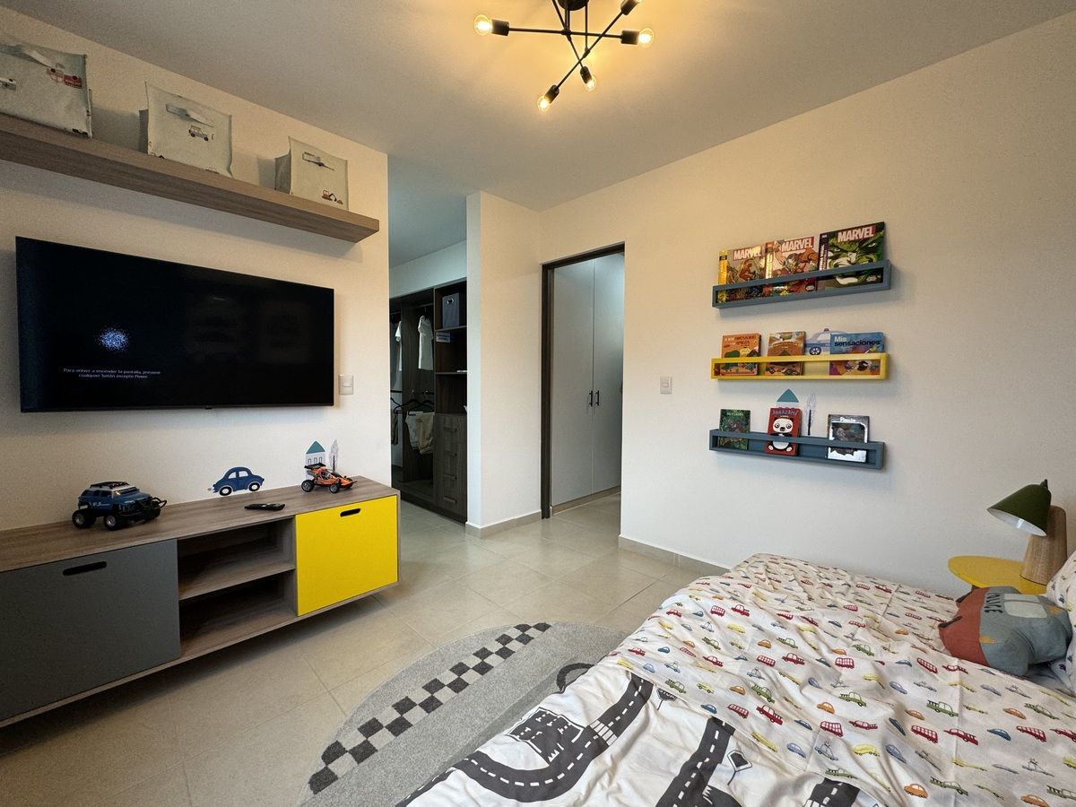 24 de 27: Recámara Secundaria