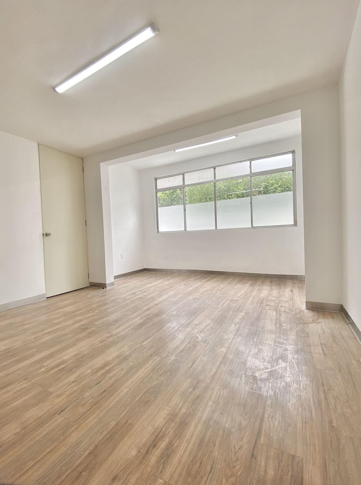 1 de 30: ESPACIOS LISTOS PARA OFICINAS O CONSULTORIOS