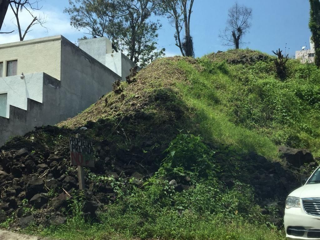 Terreno en venta en Colinas del Bosque - foto 1
