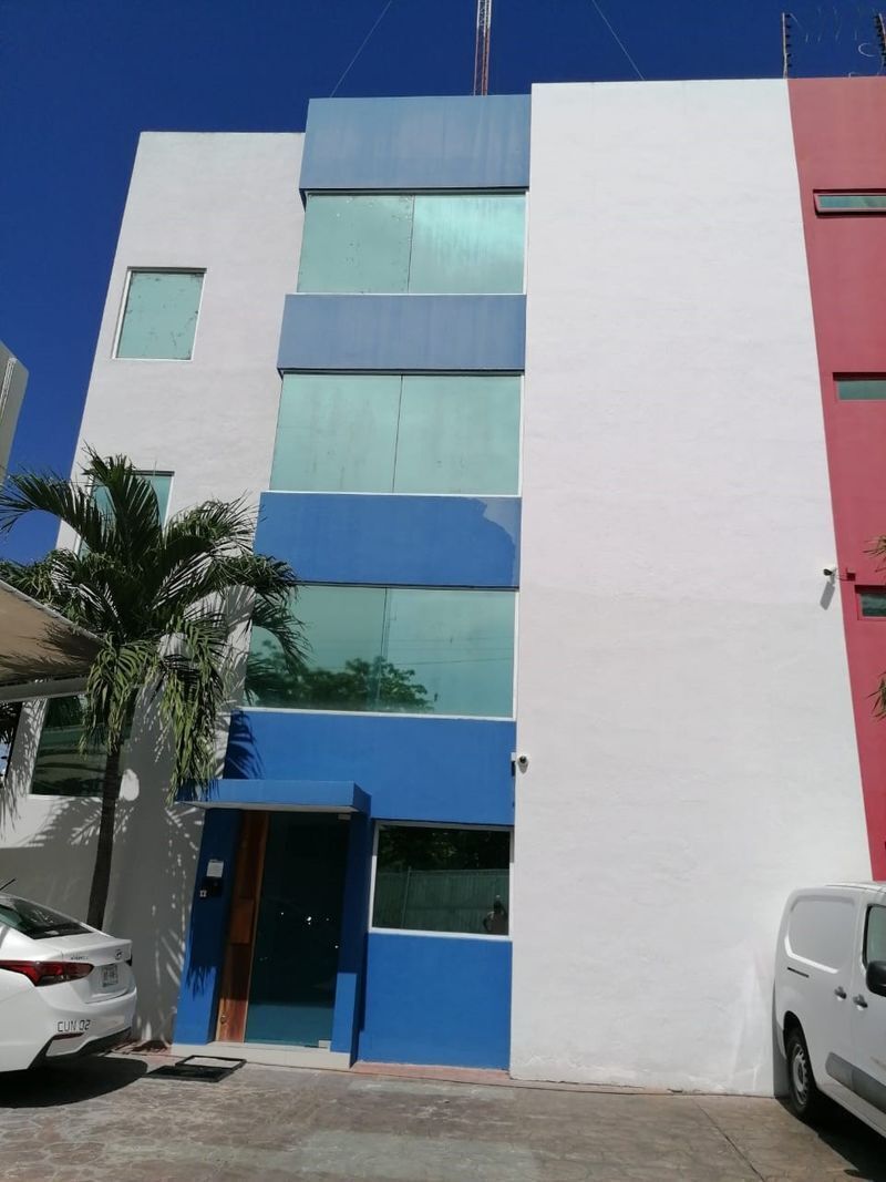 https://assets.easybroker.com/property_images/4703153/79428831/EB-RB3153.jpeg?version=1724943208