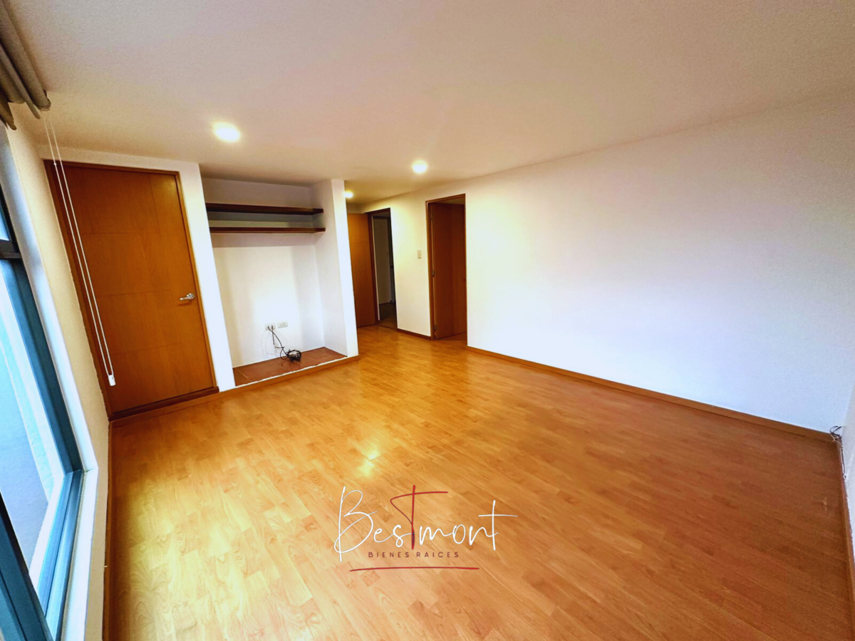 14 of 28: Recámara principal