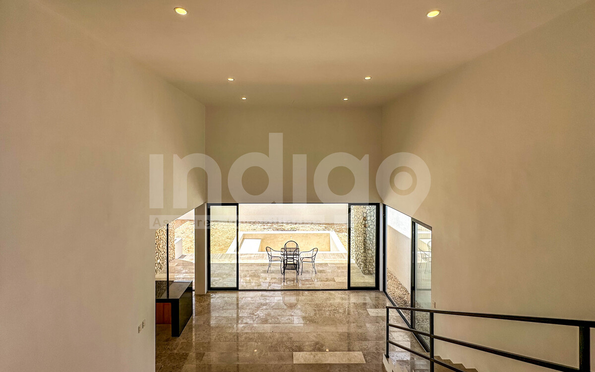 21 de 48: Vista desde el Pasillo de Planta Alta