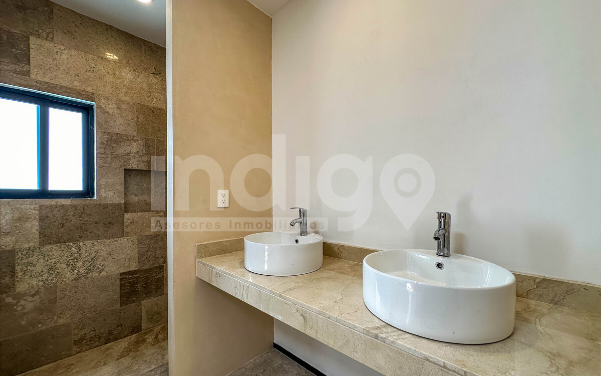 32 de 48: Baño Recámara Principal