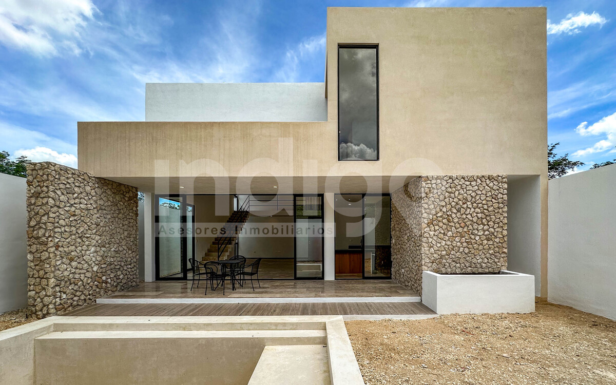 45 de 48: Fachada Trasera