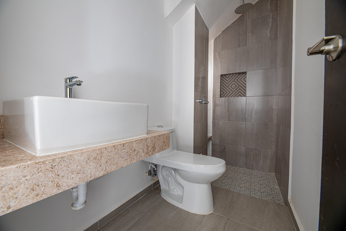 8 de 8: Bañp