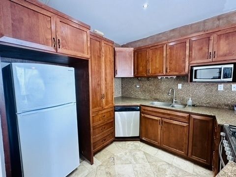 4 of 12: custom made kitchen