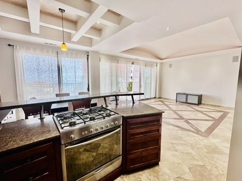 2 of 12: Granite countertops
