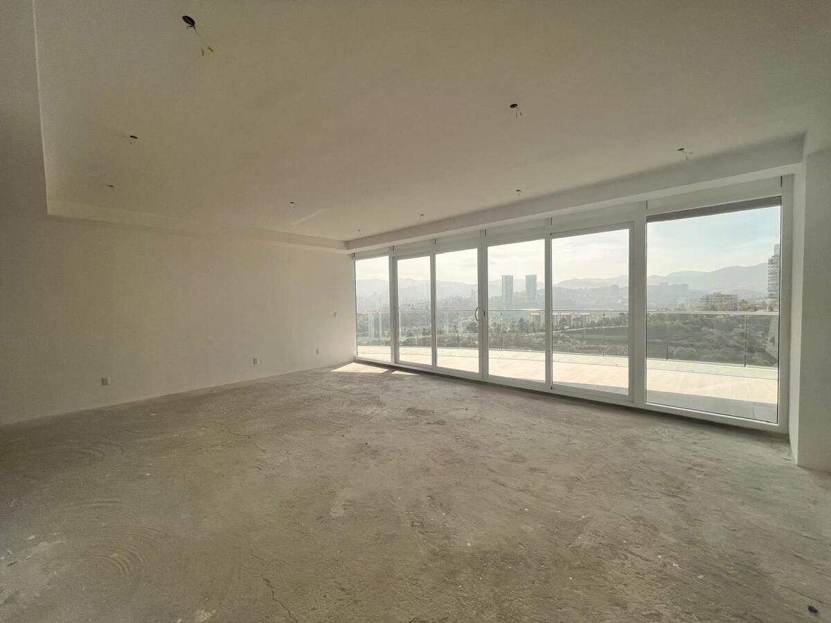 4 de 34: SALA COMEDOR
