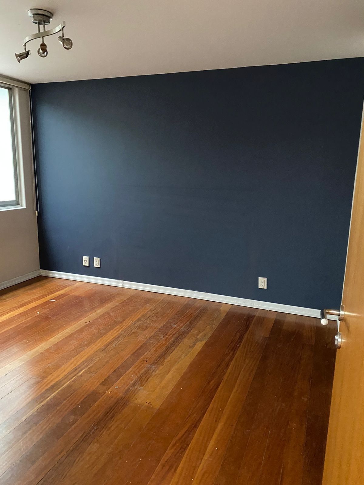 6 of 12: RECAMARA PRINCIPAL