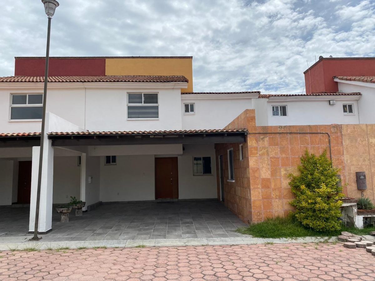 Casa en Renta en Residencial San Carlos, Blvd Atlixco | EasyBroker