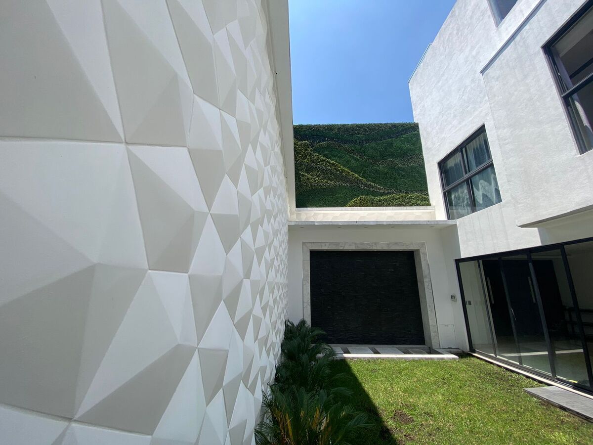 4 de 37: Fachada posterior