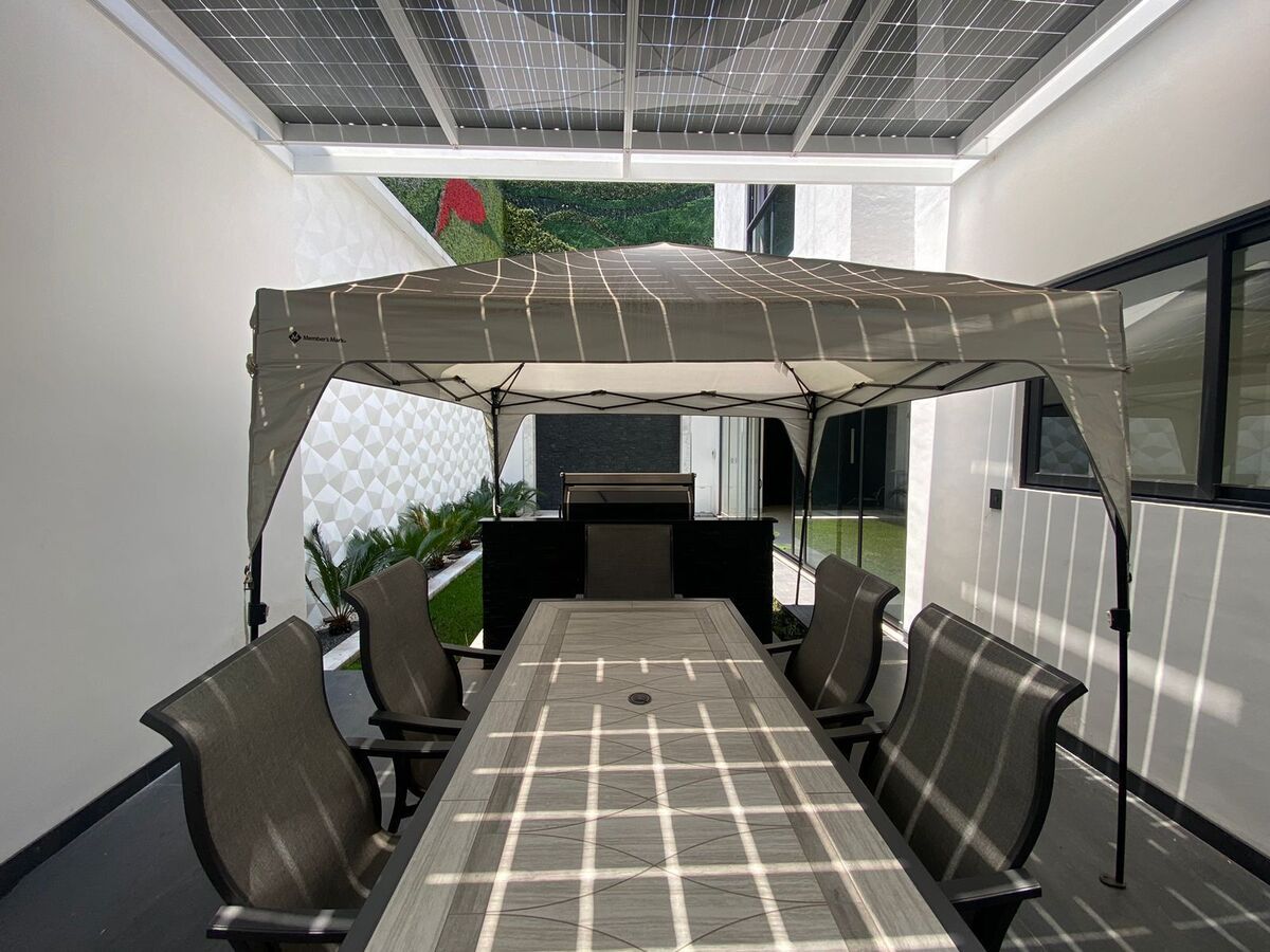 7 de 37: Comedor exterior techado