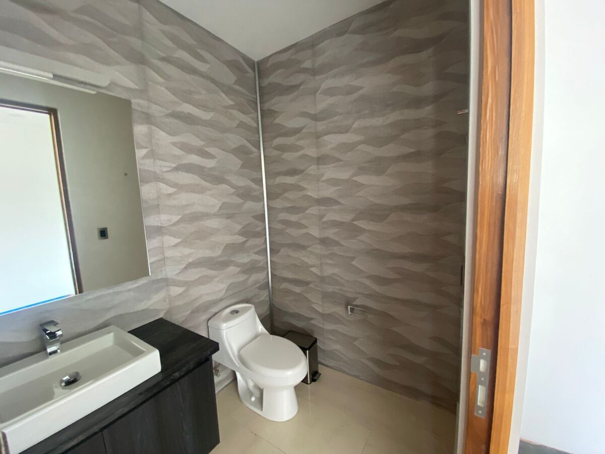 30 de 37: Medio baño en roof garden