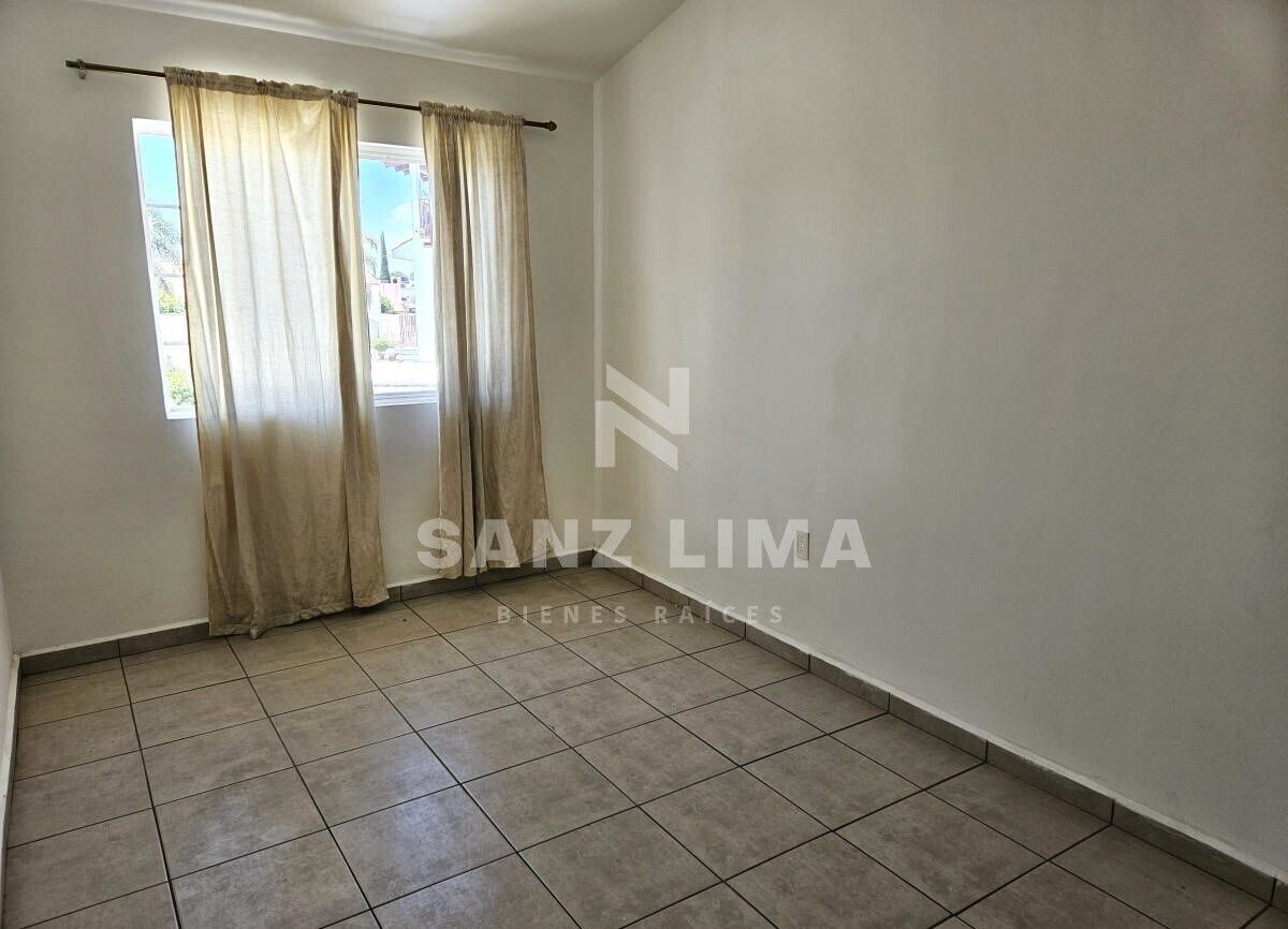 12 de 24: Recámara en planta alta