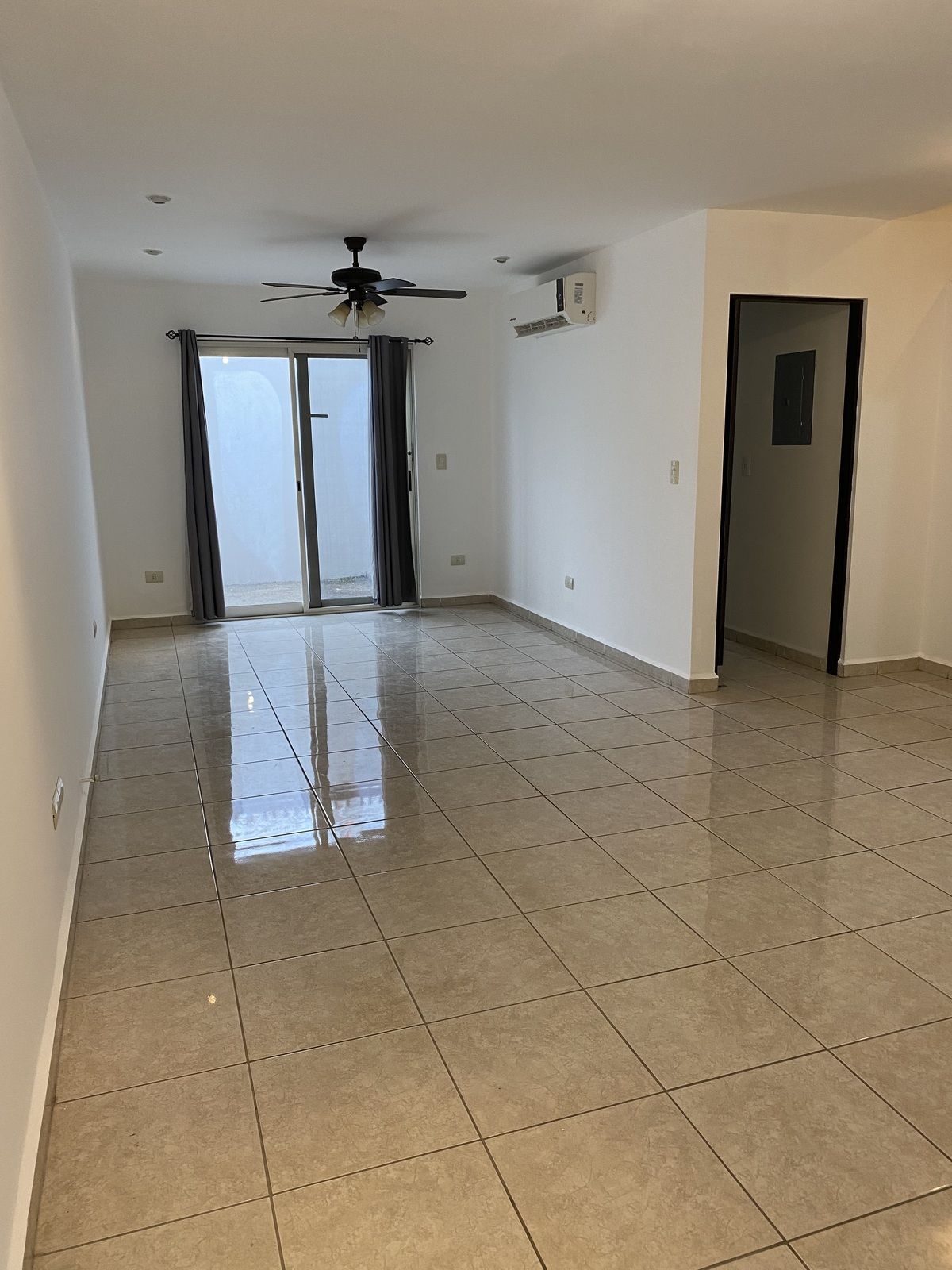 7 de 11: Sala comedor