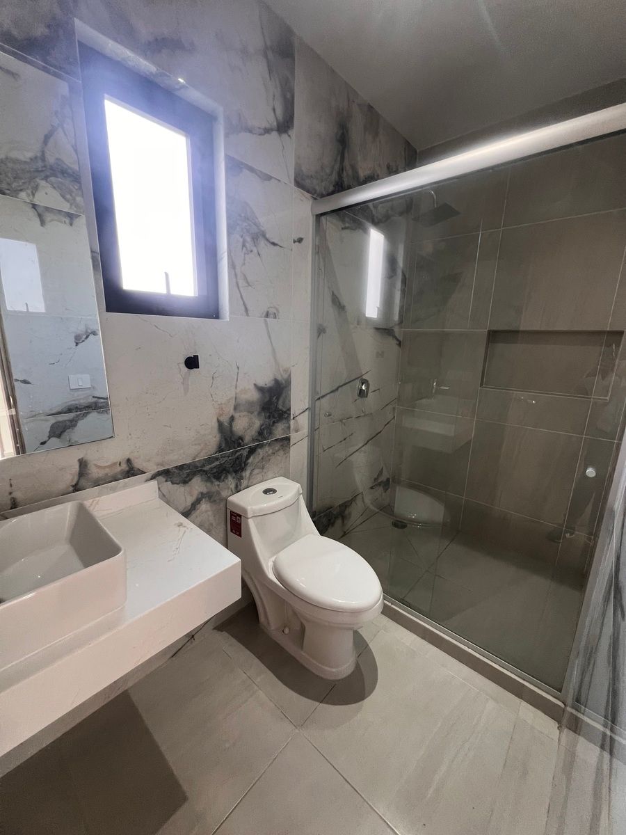 22 de 23: Baño que comparten Rec sec