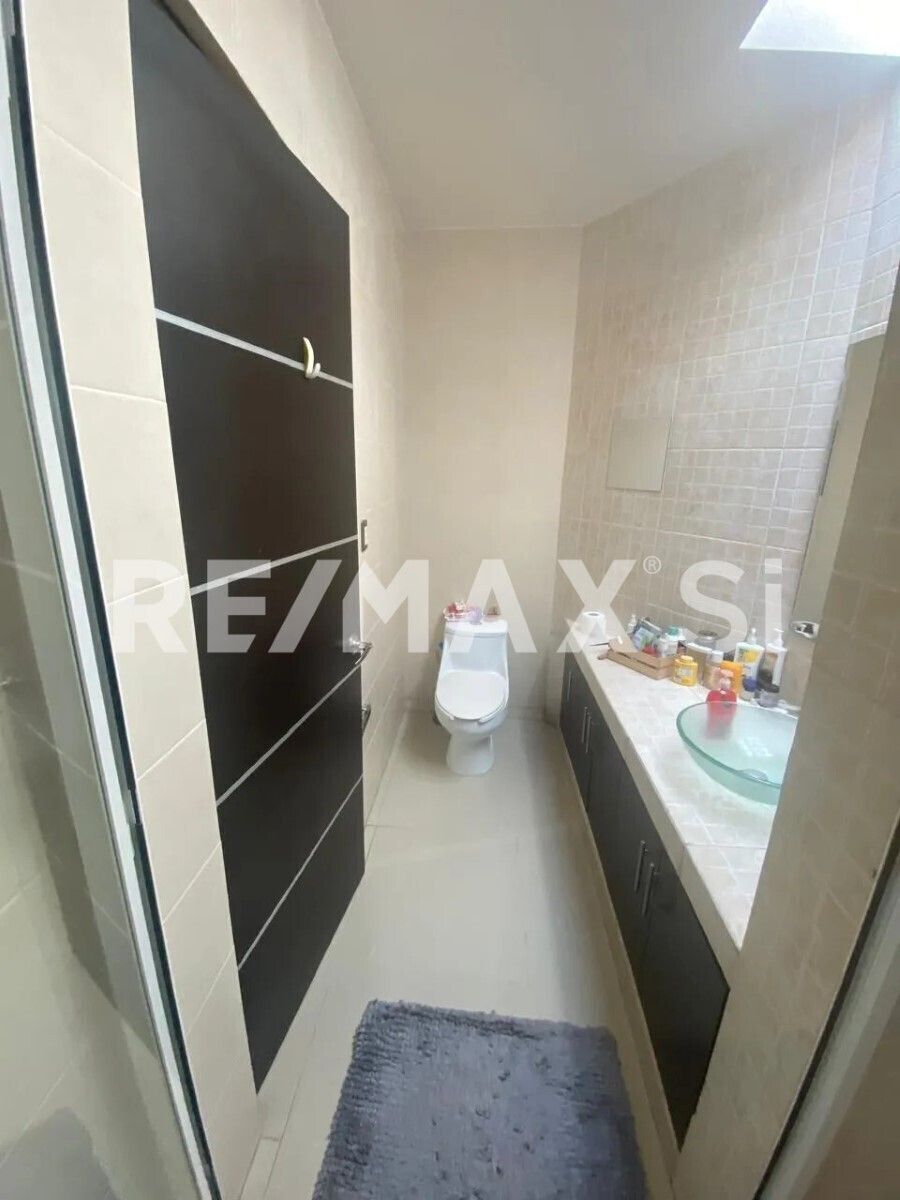 11 de 36: BAÑO EN RECAMARA PRINCIPAL