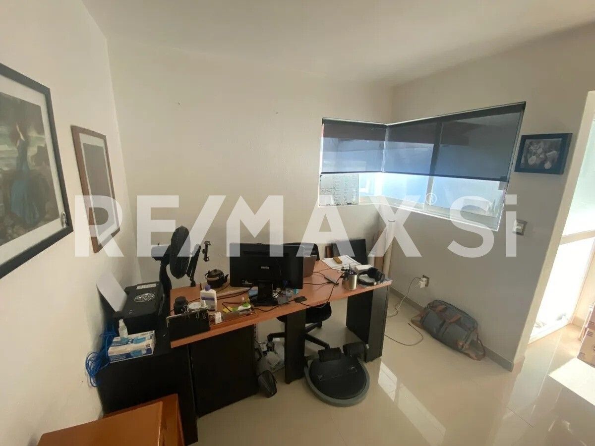20 de 36: ESTUDIO / OFICINA