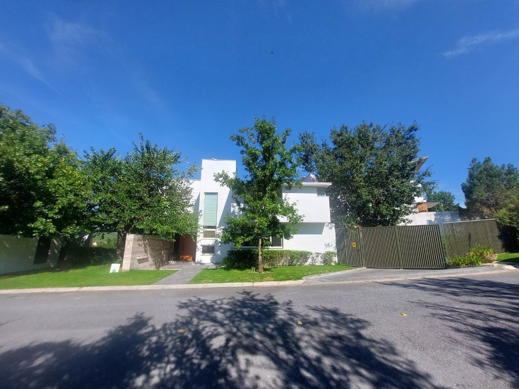 Casa de Lujo en Venta en Sierra Alta