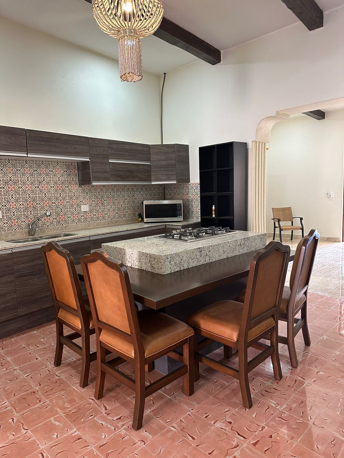 3 de 14: Cocina y Comedor
