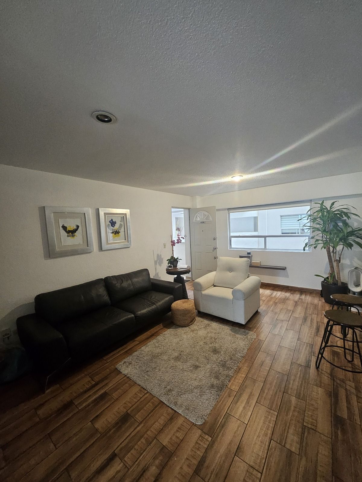 214, Calle Arquímedes, Chapultepec Morales, Polanco IV Sección, 11560 con 2 Recámaras, 1 Baños, 60 Metros Cuadrados y 2 Puestos de Estacionamiento 214, Calle Arquímedes, Chapultepec Morales, Polanco IV Sección, 11560 con 2 Recámaras, 1 Baños, 60 Metros Cuadrados y 2 Puestos de Estacionamiento