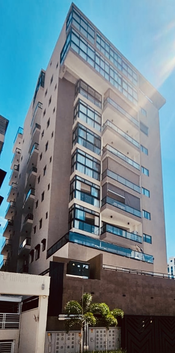 4 de 38