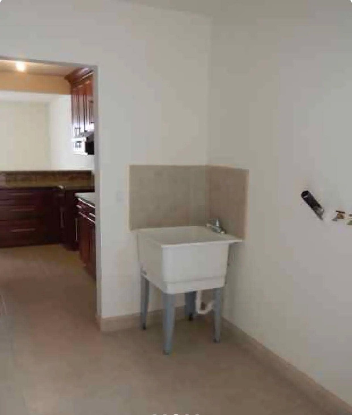 4 of 11: Cuarto de lavar