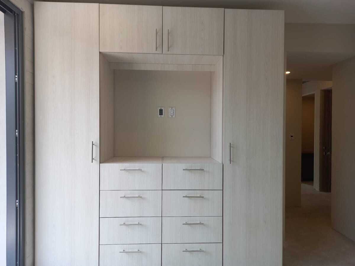 3 of 14: Acabados de closet