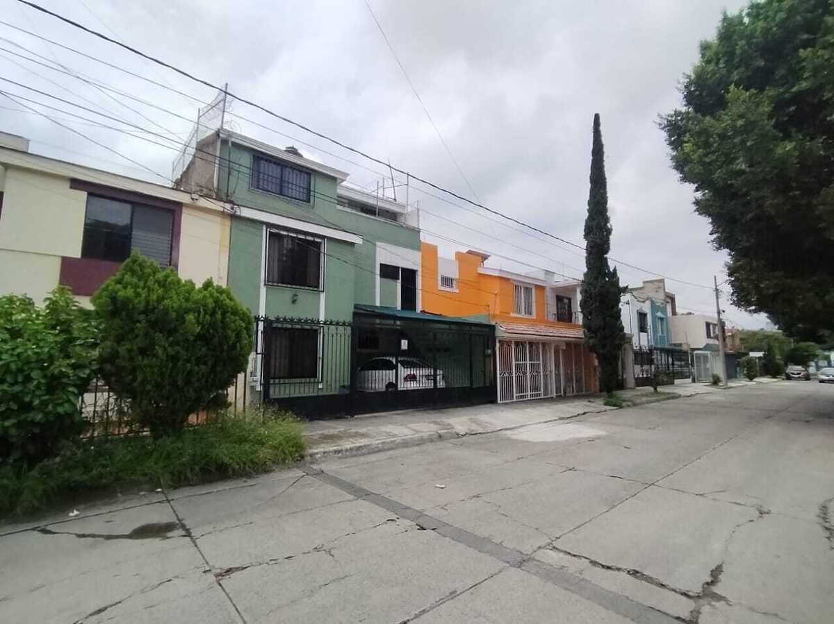 7 de 37