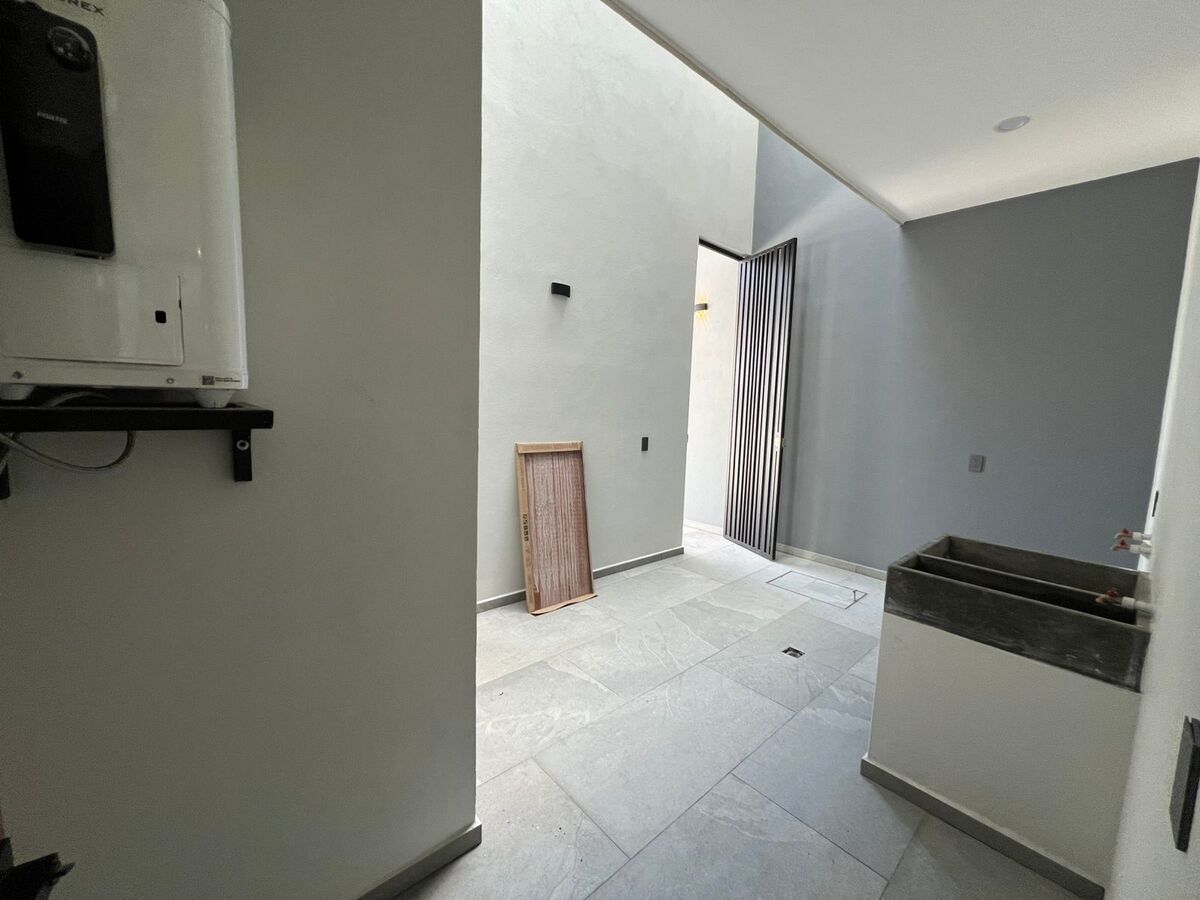 21 de 21: CUARTO DE LAVADO