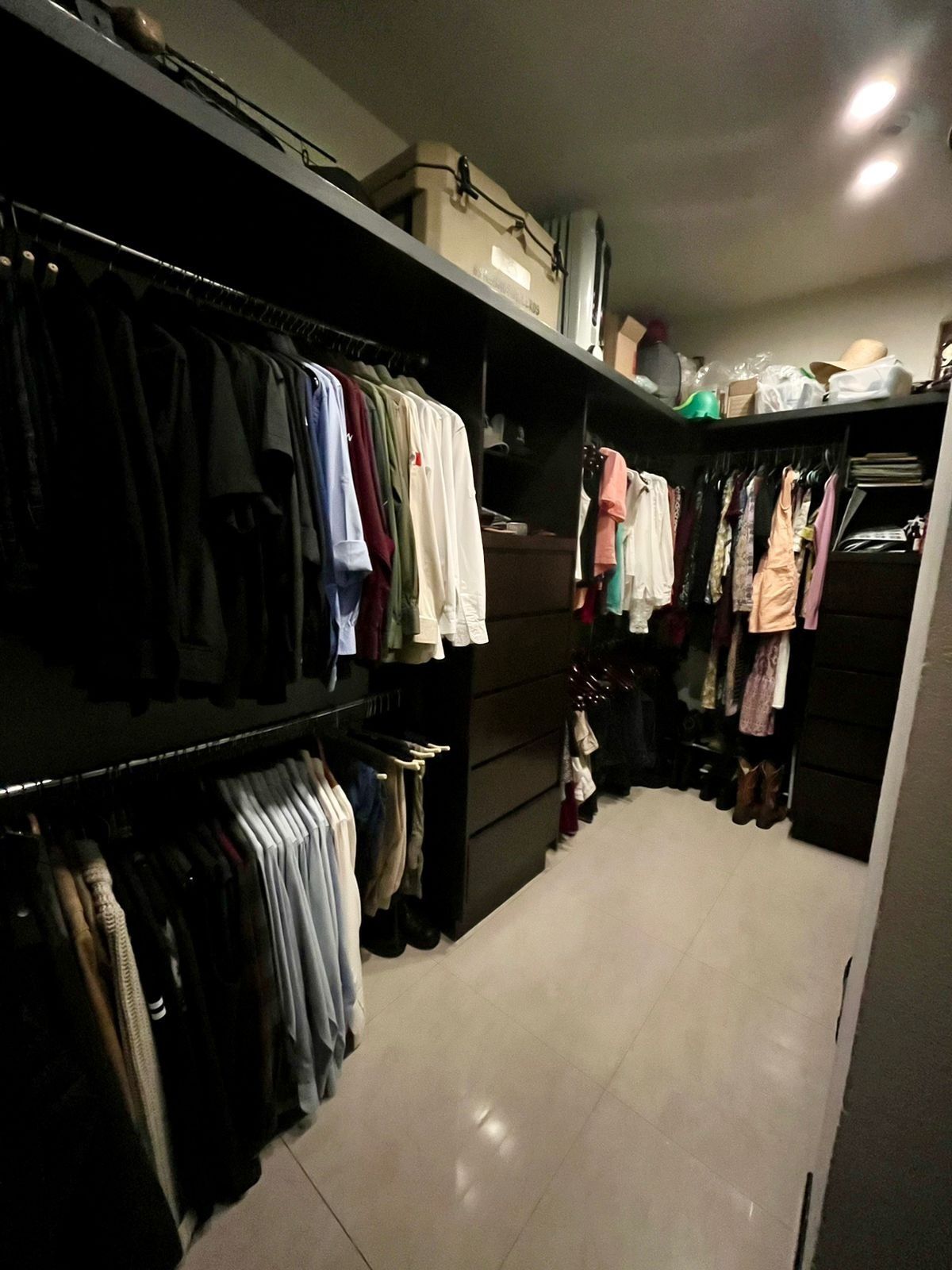 9 of 19: closet recamara principal