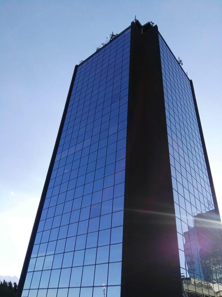 Oficina en renta y venta Perisur