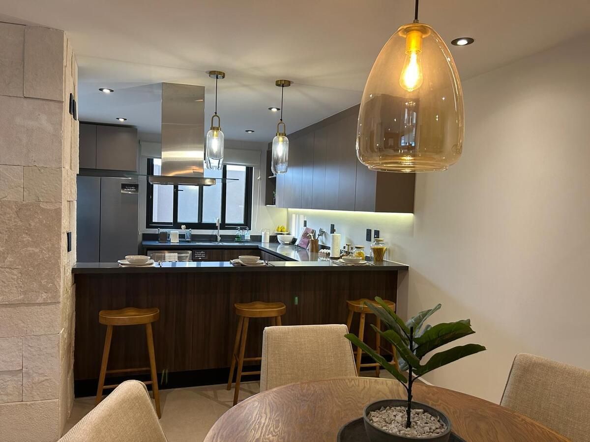4 of 12: Cocina