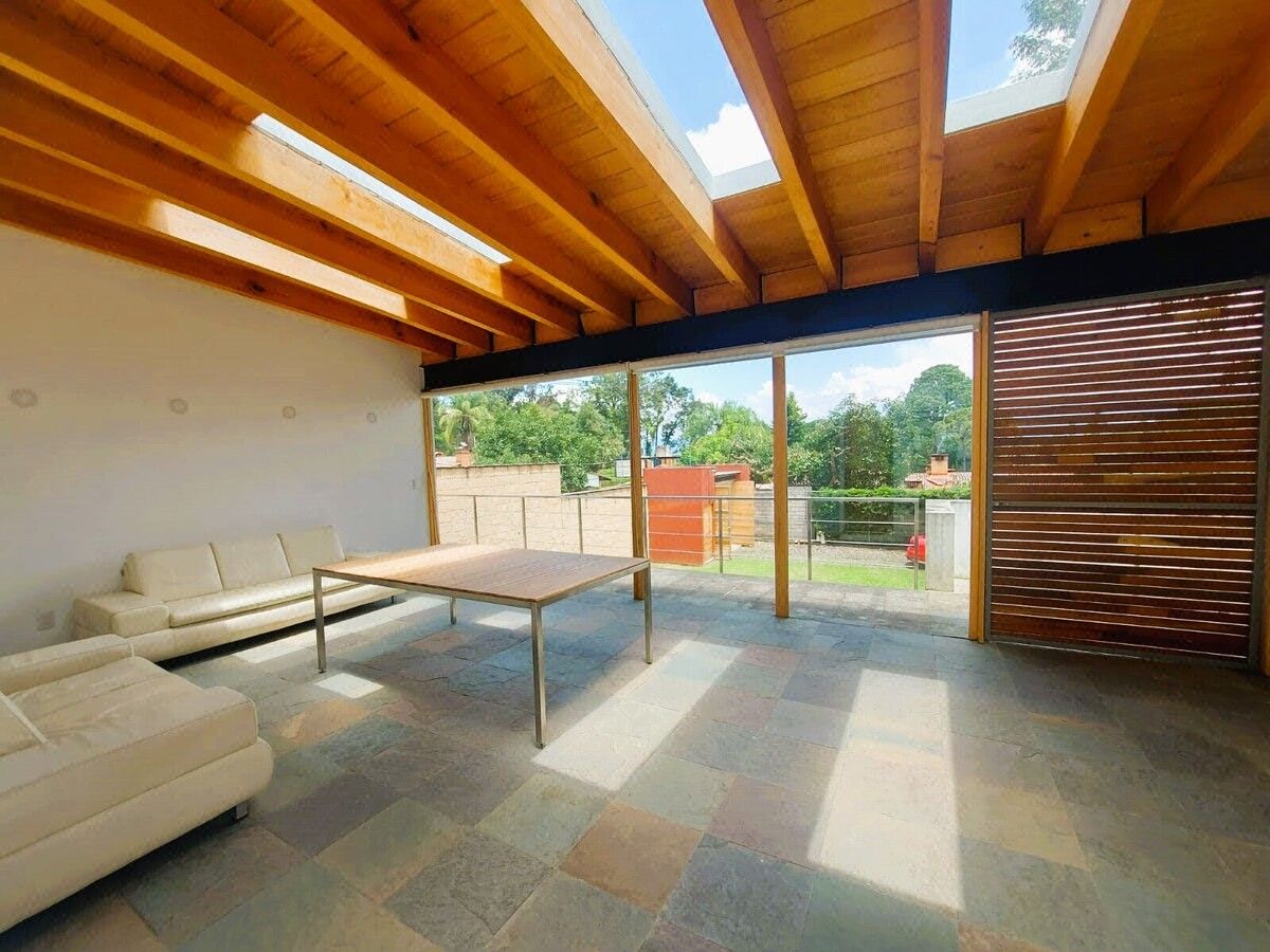 Casa à Venda em Avándaro, Valle de Bravo, foto 1 de 16