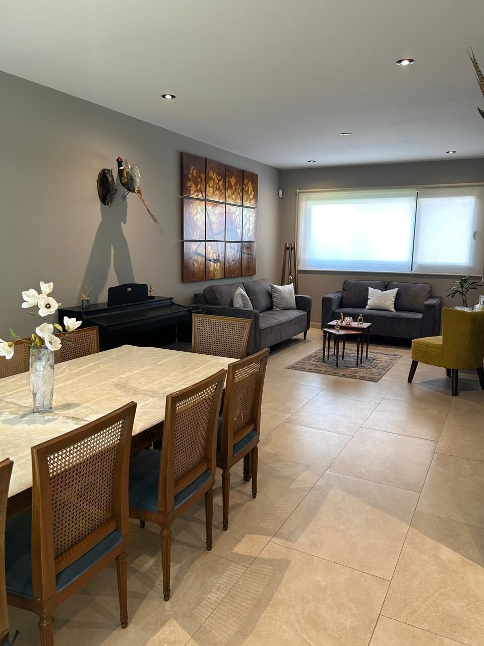 2 de 12: Sala  comedor