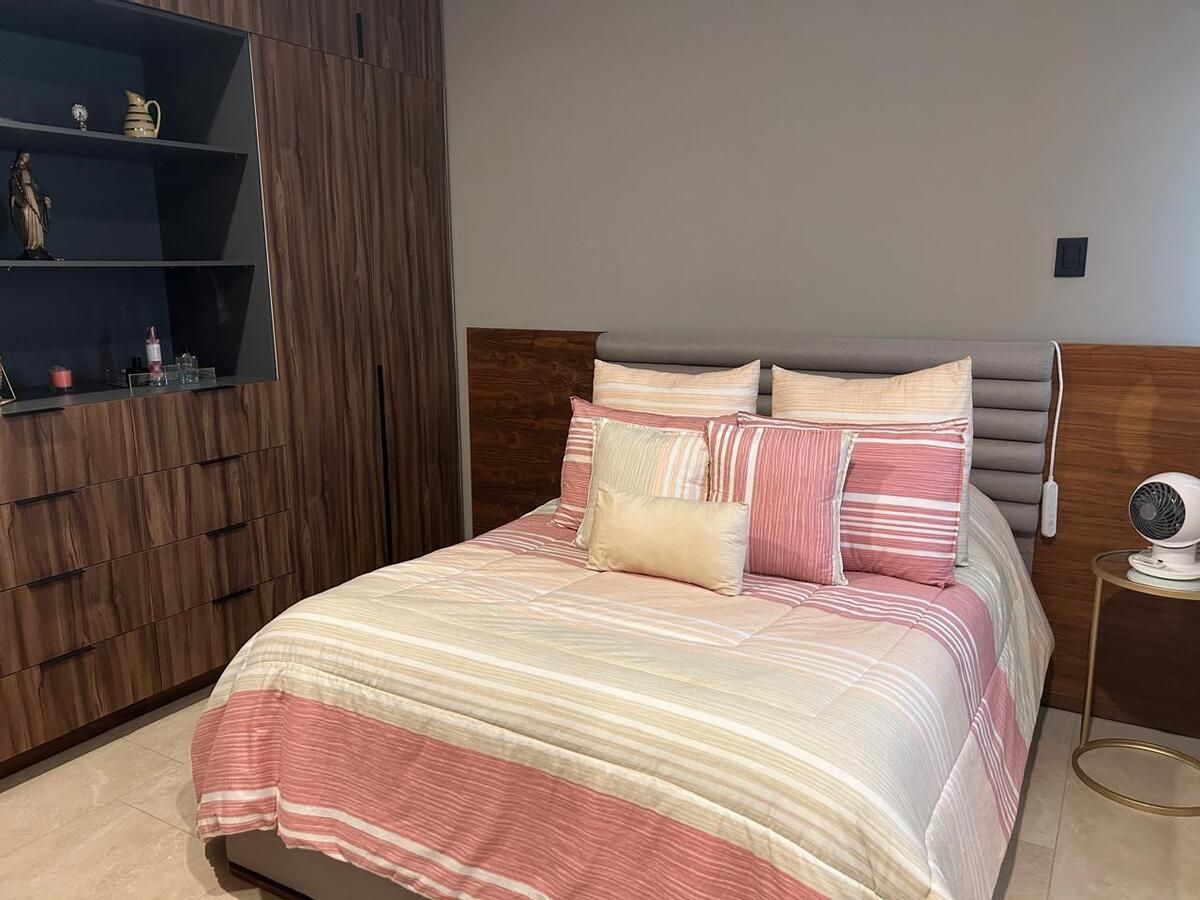 8 de 12: Recamara secundario