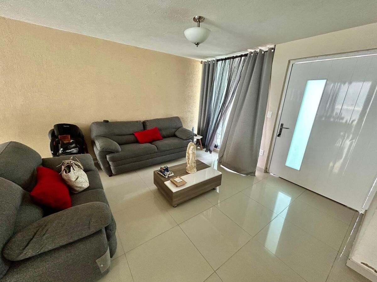 Casa En Venta En La Rioja, Tlajomulco De Zuñiga - foto 4