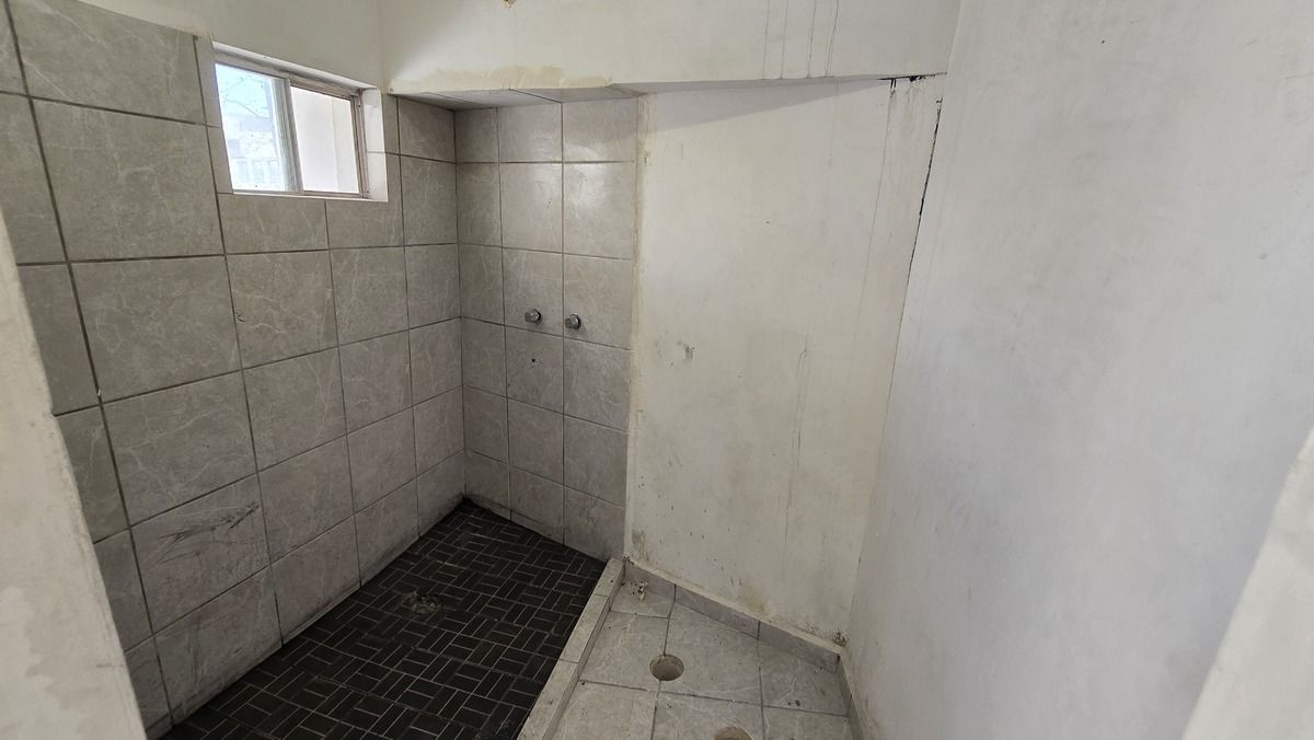 Baño completonde recamara independiente