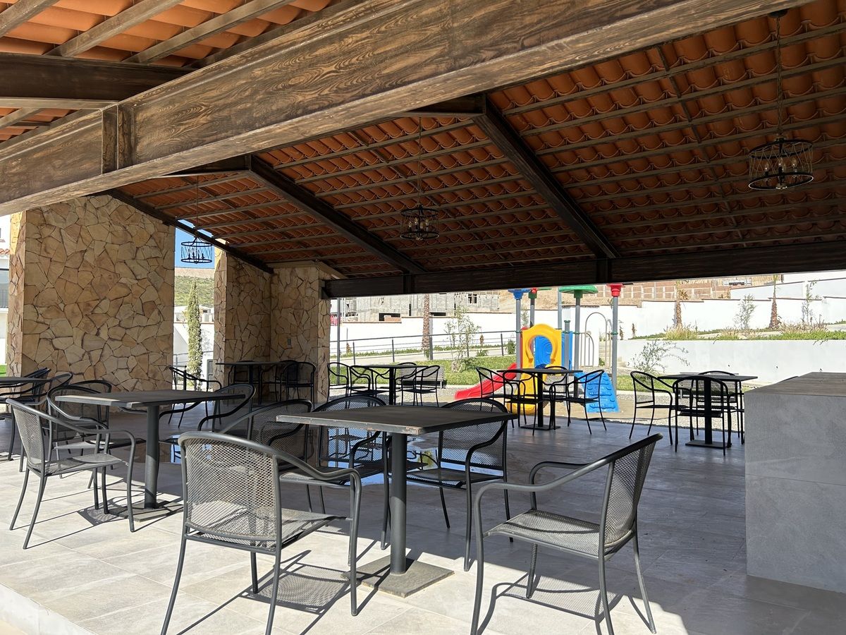 25 of 25: Área Común
Palapa