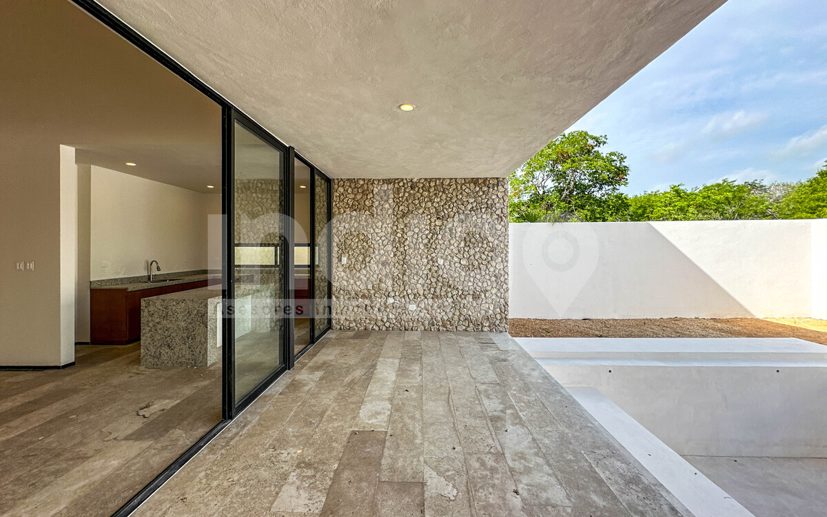 14 de 45: Terraza Posterior Techada