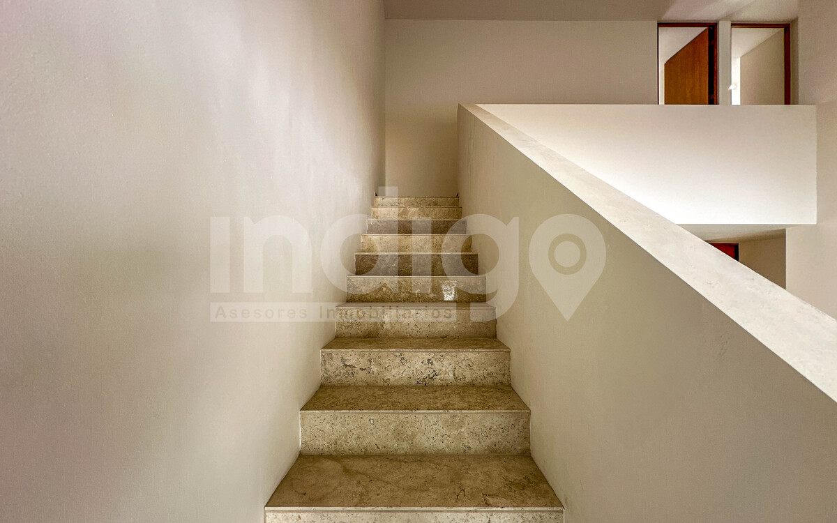 18 de 45: Escalera Planta Alta