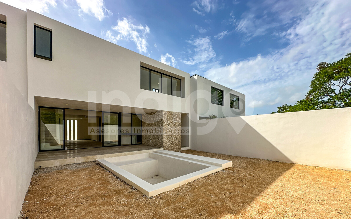 1 de 45: Fachada Trasera