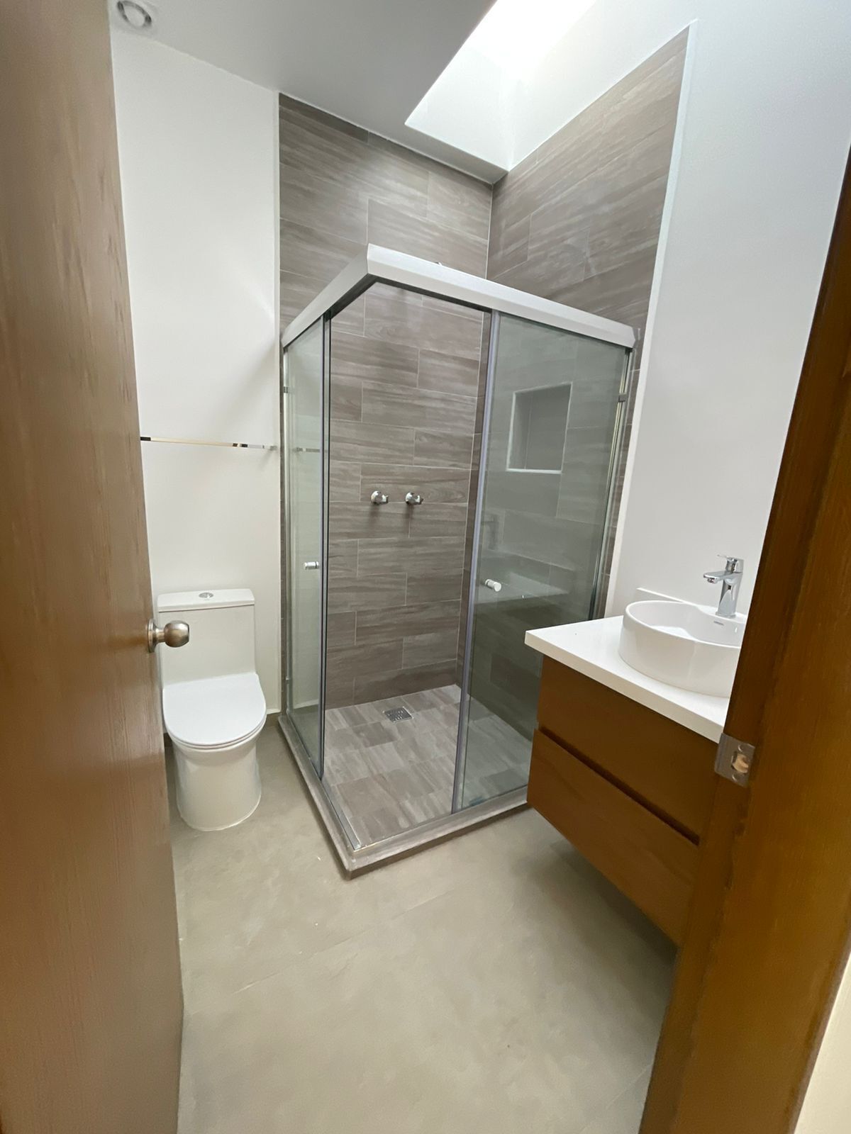 15 de 18: Baño secundario