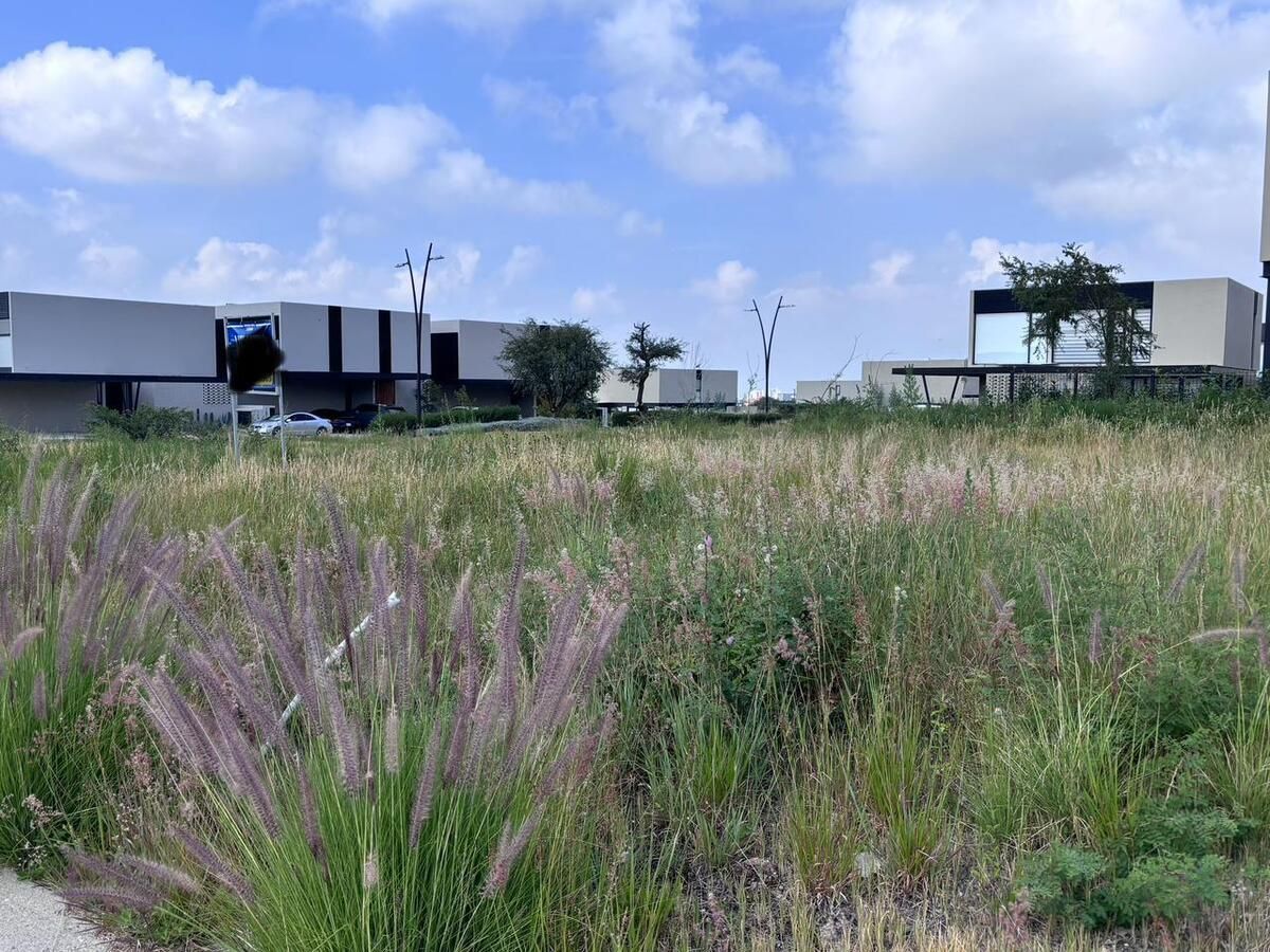 Venta de terreno en Lomas de Campanario Norte - foto 2