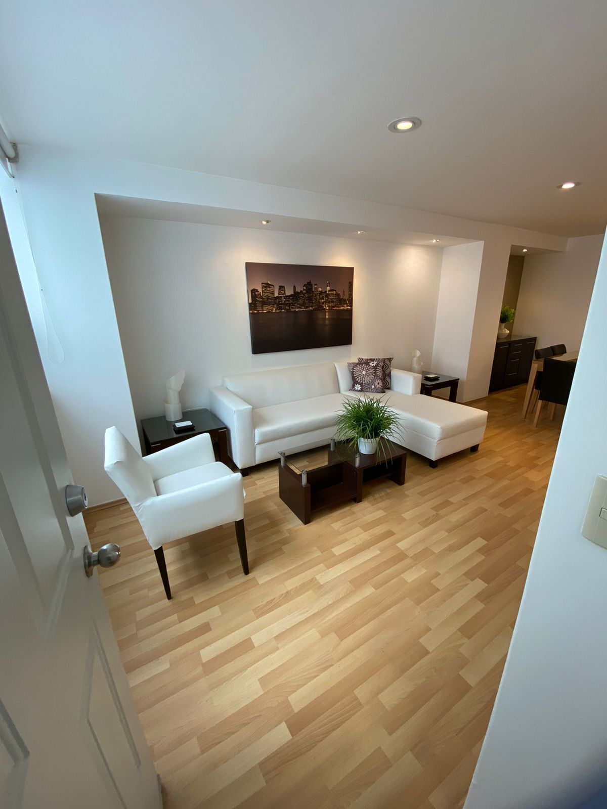 217, Calle Arquímedes, Chapultepec Morales, Polanco V Sección, 11560 con 2 Recámaras, 2 Puestos de Estacionamiento, 2 Baños y 85.75 Metros Cuadrados 217, Calle Arquímedes, Chapultepec Morales, Polanco V Sección, 11560 con 2 Recámaras, 2 Puestos de Estacionamiento, 2 Baños y 85.75 Metros Cuadrados
